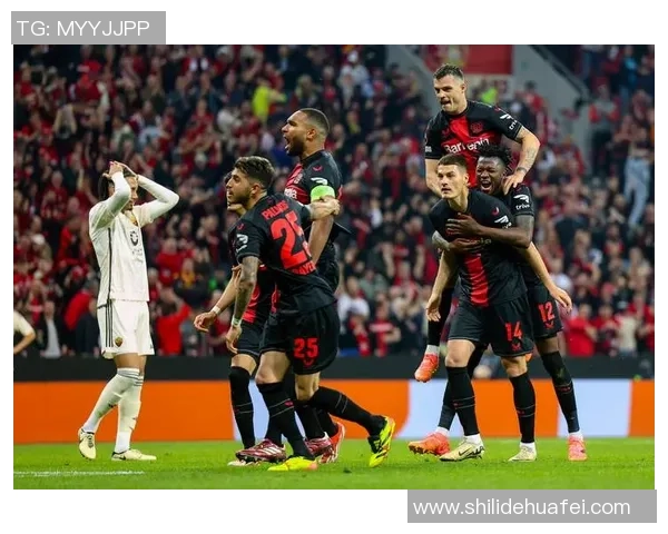 足总杯精彩对决：多特蒙德与那不勒斯激战成平局乌龙球成焦点