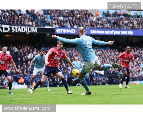 西甲激战曼城逆转里昂全场沸腾赛后精彩点评回顾