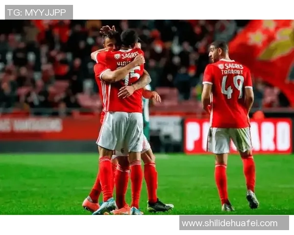 德甲精彩对决本菲卡大胜巴黎圣日耳曼红牌事件引发全场热议